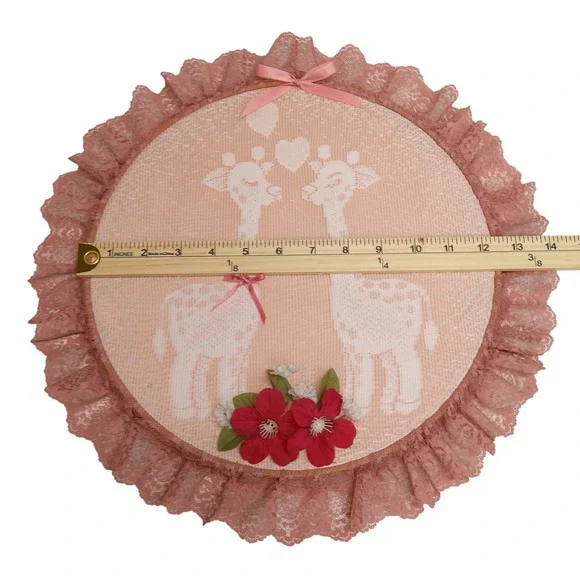 Vintage Handmade Giraffe Hearts Flowers Round - Picture 4 of 4